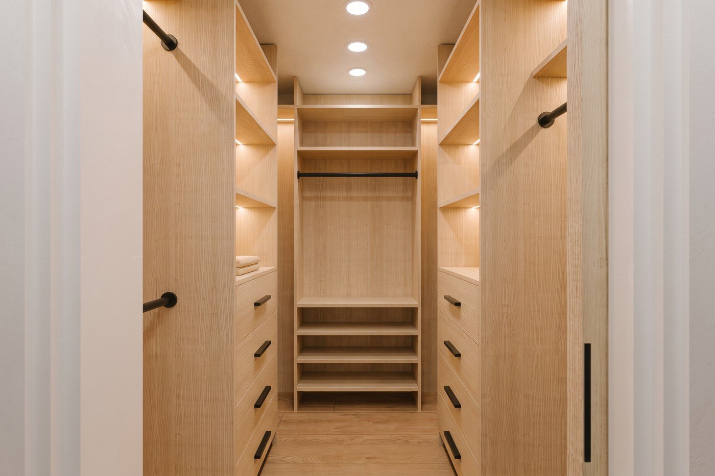 23205 Ladeene Ave, Walk-in closet, artist's rendering